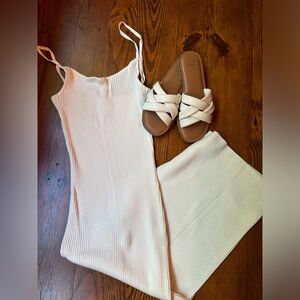 H&M Women’s Sweater Dress 🌺